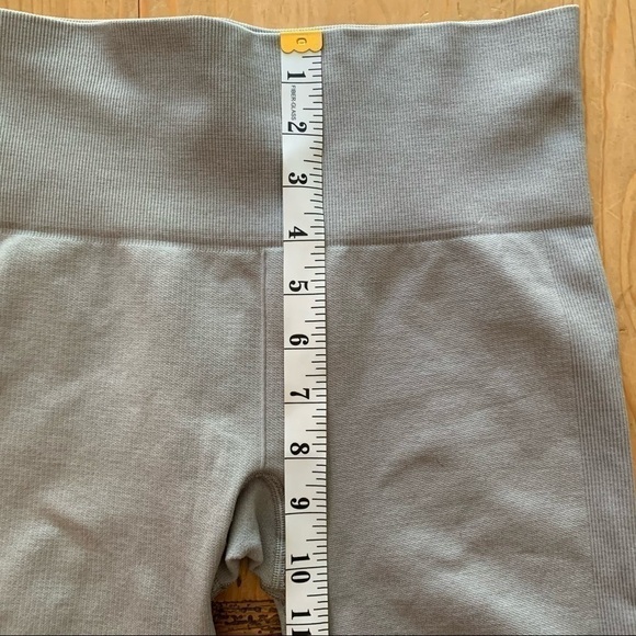 Euc Lululemon Seamlessly Street Crop Yoga Pant Heathered Medium Grey 4 - Picture 7 of 12